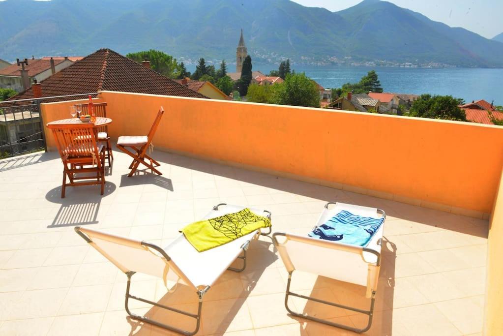 D Apartment Kotor Exterior foto